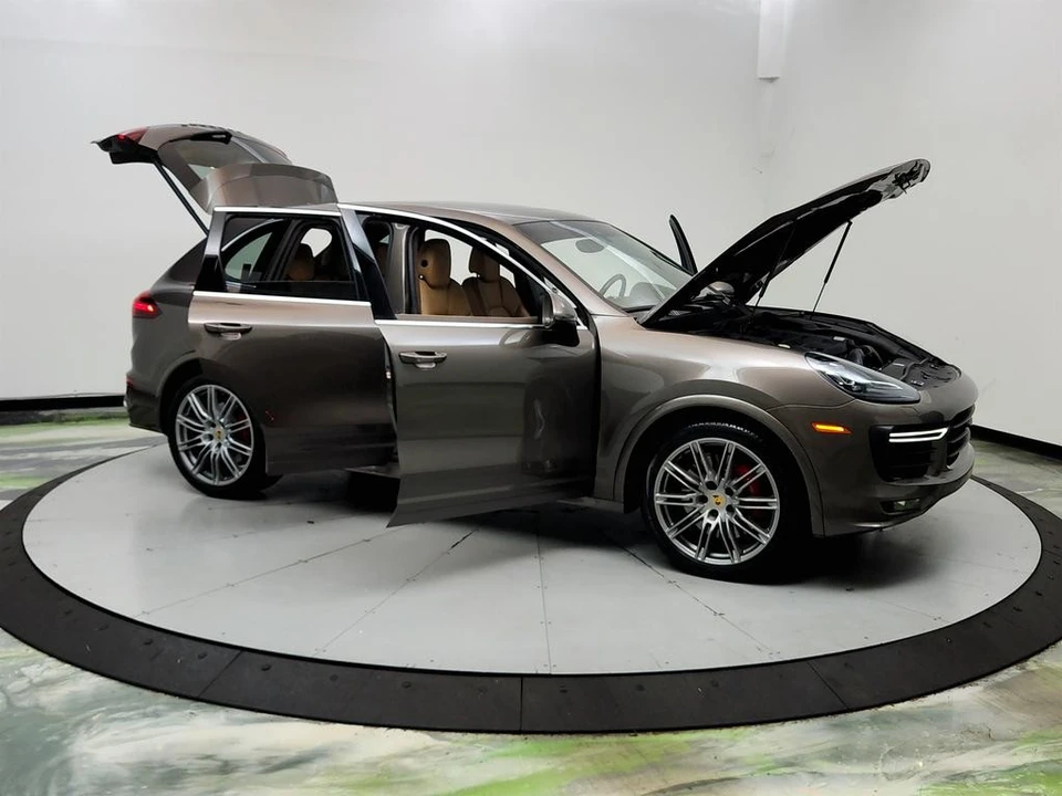 2016 Porsche 958 Cayenne GTS - Image 10 of 31