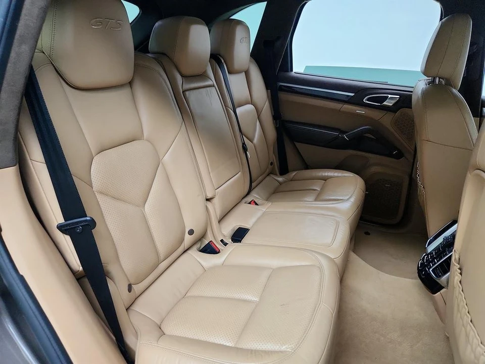 2016 Porsche 958 Cayenne GTS - Image 29 of 31