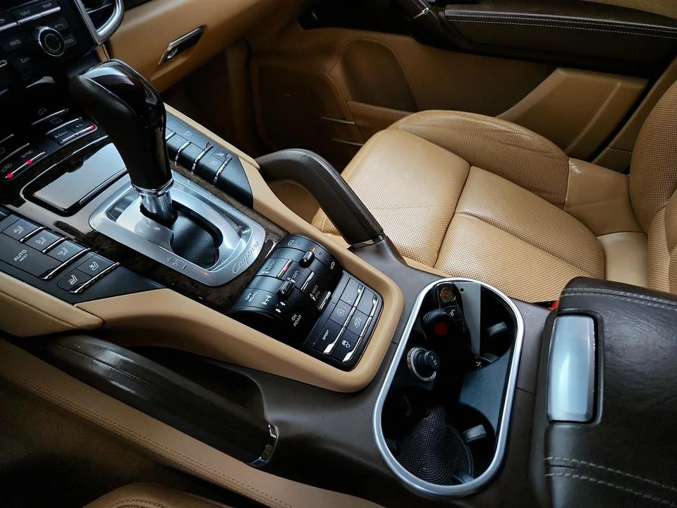 2016 Porsche 958 Cayenne GTS - Image 18 of 31