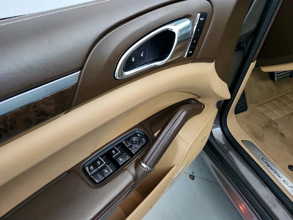 2016 Porsche 958 Cayenne GTS - Image 22 of 31