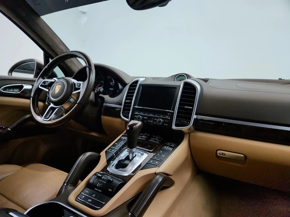2016 Porsche 958 Cayenne GTS - Image 26 of 31