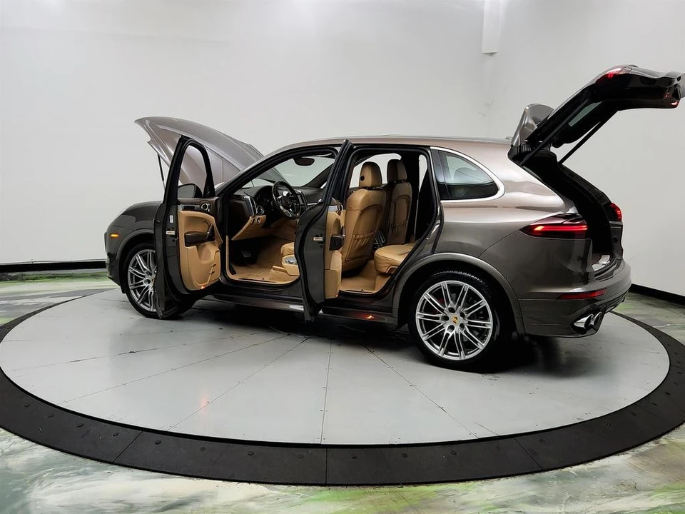 2016 Porsche 958 Cayenne GTS - Image 12 of 31