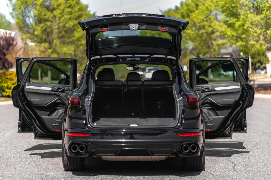 2016 Porsche 958 Cayenne GTS - Image 10 of 31