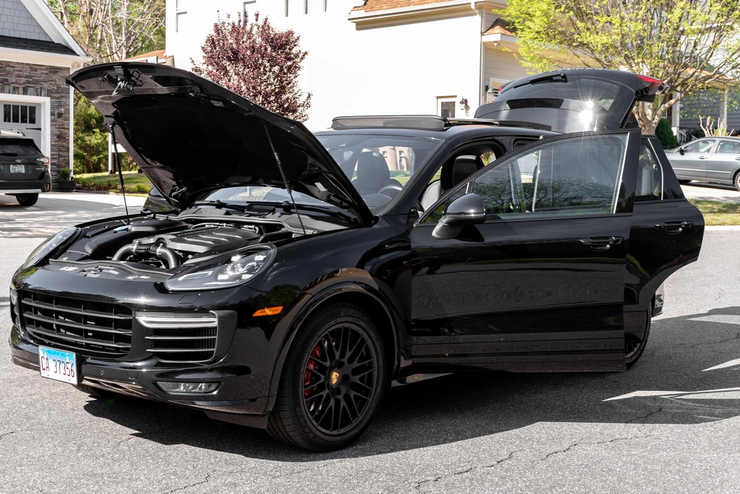 2016 Porsche 958 Cayenne GTS - Image 8 of 31