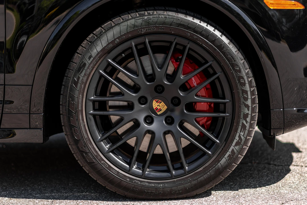 2016 Porsche 958 Cayenne GTS - Image 31 of 31