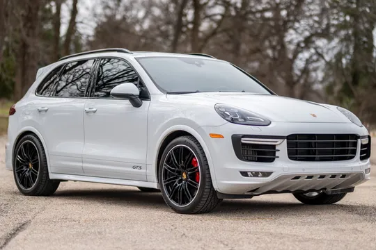 2016 Porsche Cayenne GTS