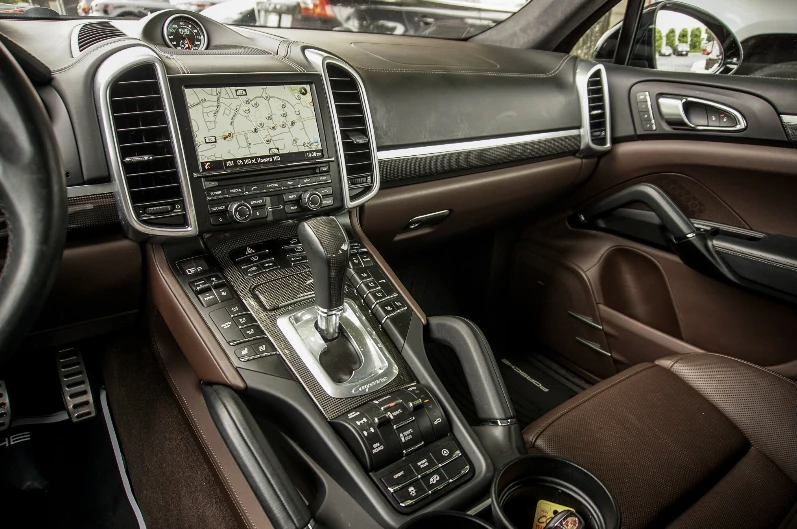 2016 Porsche 958 Cayenne GTS - Image 11 of 18