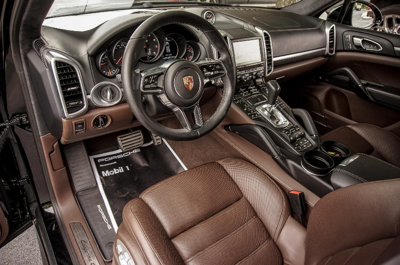 2016 Porsche 958 Cayenne GTS - Image 13 of 18