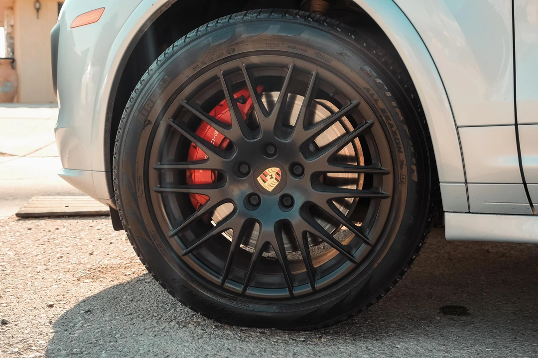 2016 Porsche 958 Cayenne GTS - Image 30 of 31