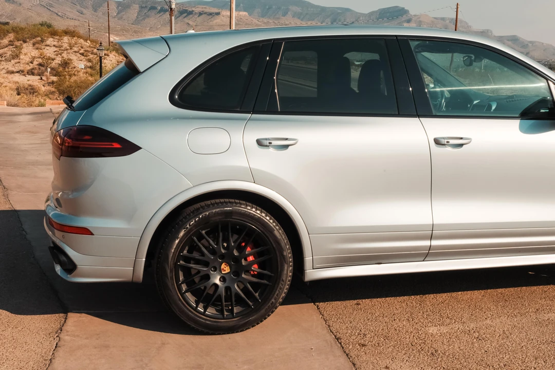 2016 Porsche 958 Cayenne GTS - Image 25 of 31