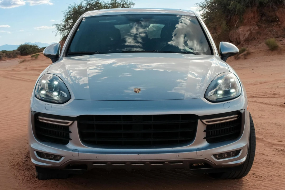 2016 Porsche 958 Cayenne GTS - Image 2 of 31