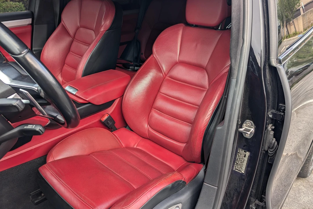 2016 Porsche 958 Cayenne GTS - Image 27 of 31