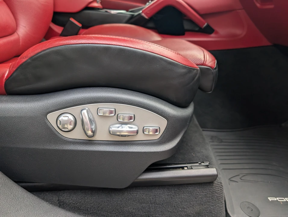 2016 Porsche 958 Cayenne GTS - Image 31 of 31