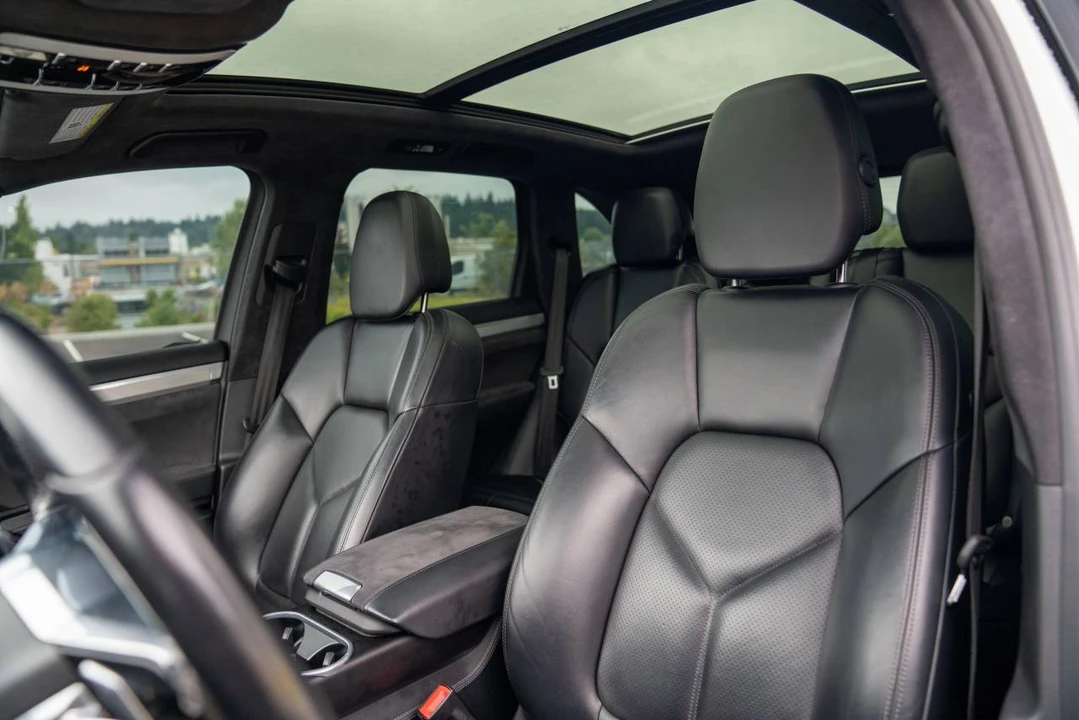 2016 Porsche 958 Cayenne GTS - Image 5 of 5