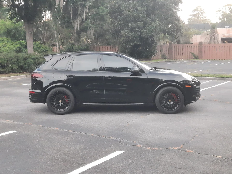 2016 Porsche 958 Cayenne GTS - Image 28 of 31