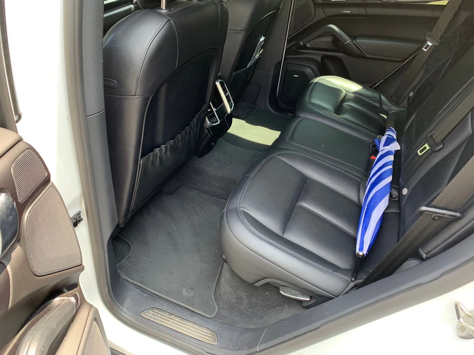 2016 Porsche 958 Cayenne - Image 13 of 16