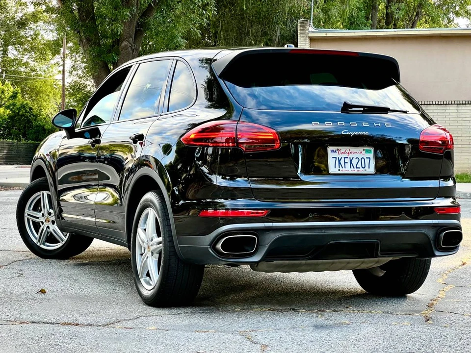 2016 Porsche 958 Cayenne - Image 3 of 24