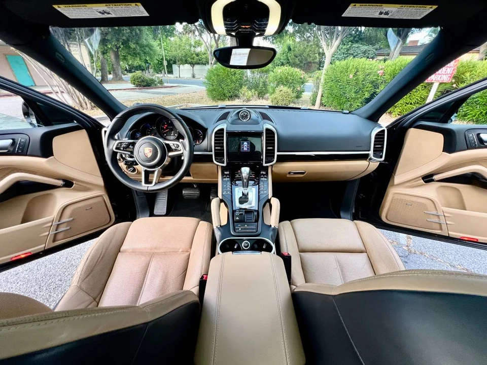 2016 Porsche 958 Cayenne - Image 12 of 24