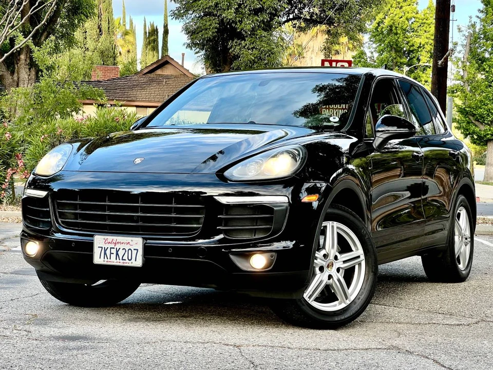2016 Porsche 958 Cayenne - Image 4 of 24