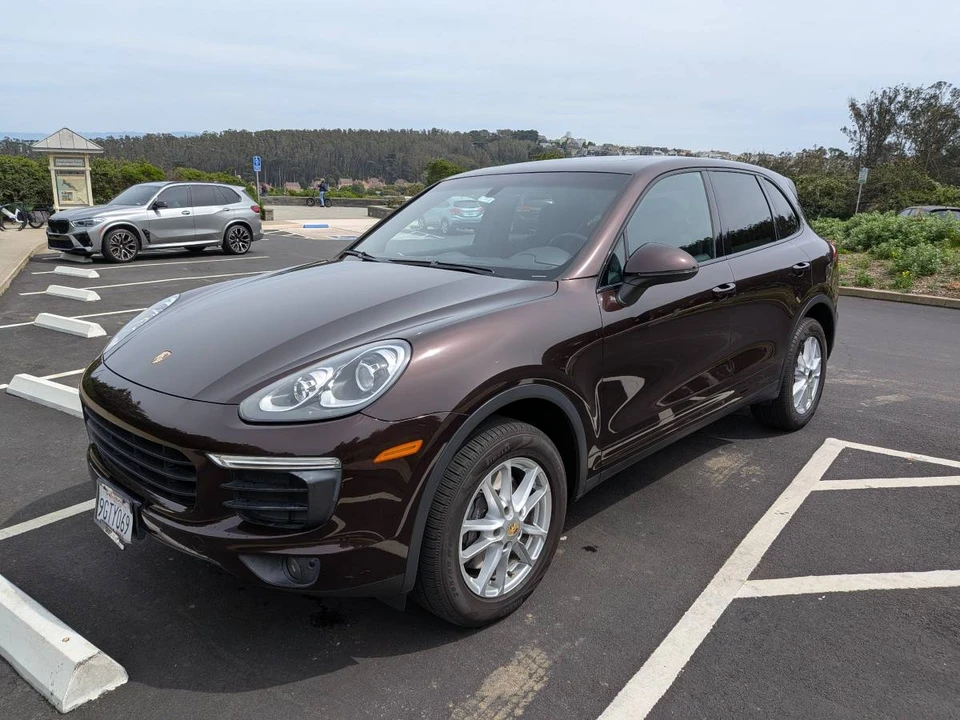 2016 Porsche 958 Cayenne - Image 2 of 14