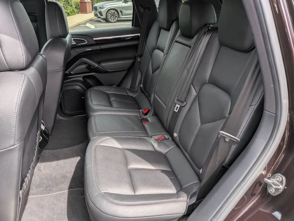 2016 Porsche 958 Cayenne - Image 12 of 14