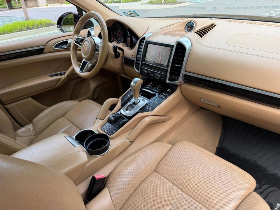 2016 Porsche 958 Cayenne - Image 17 of 19