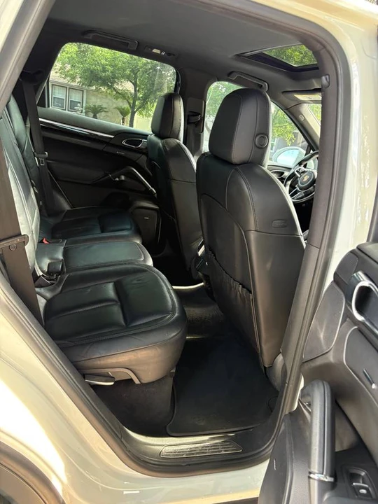 2016 Porsche 958 Cayenne - Image 15 of 17