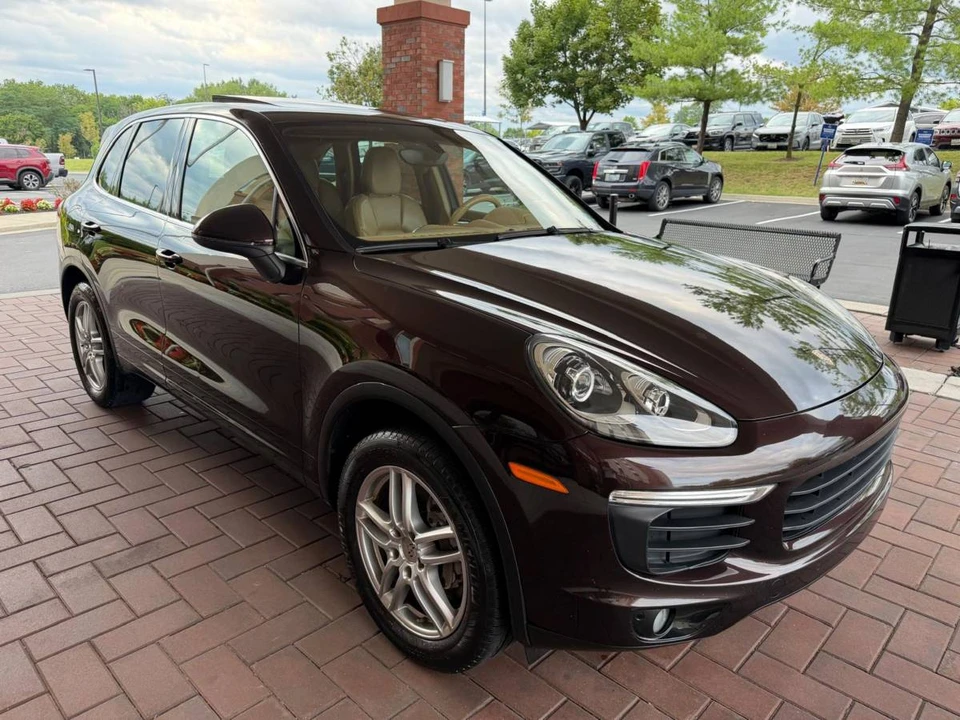 2016 Porsche 958 Cayenne - Image 10 of 19