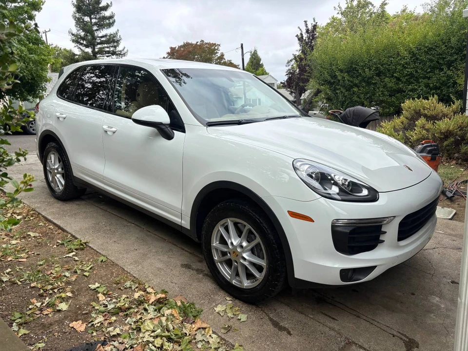 2016 Porsche 958 Cayenne - Image 3 of 7