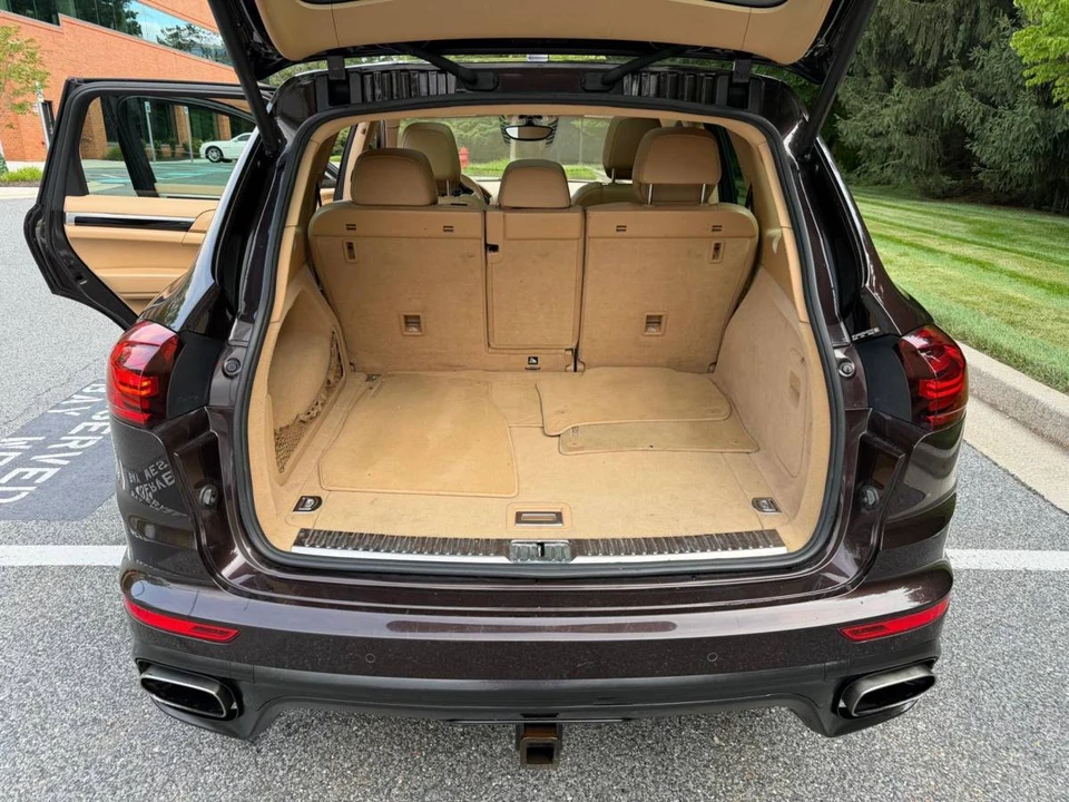 2016 Porsche 958 Cayenne - Image 18 of 19