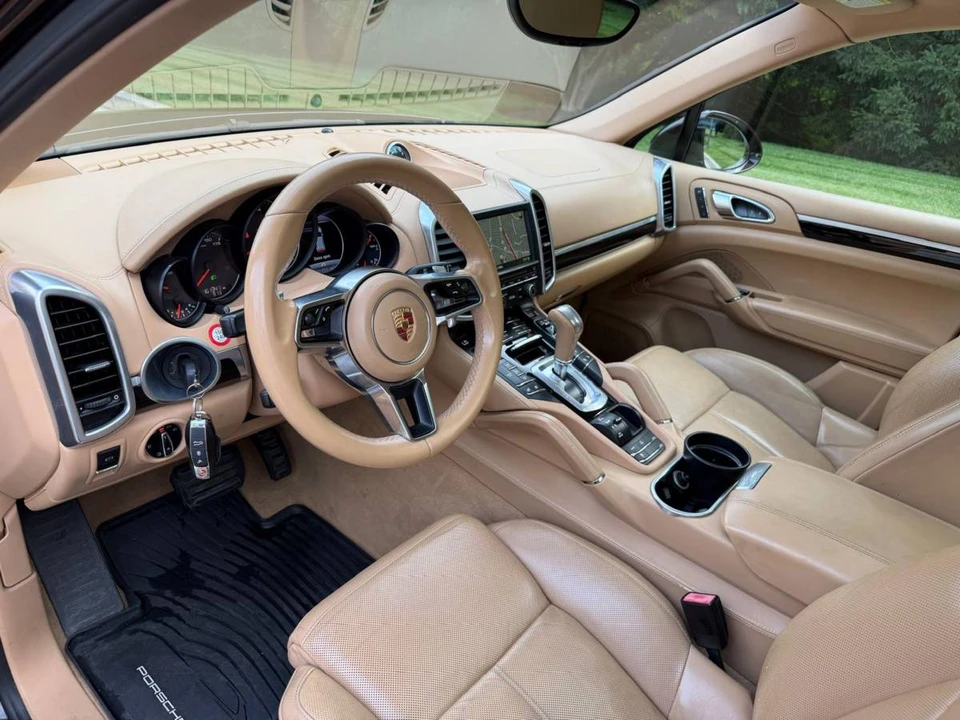 2016 Porsche 958 Cayenne - Image 11 of 19