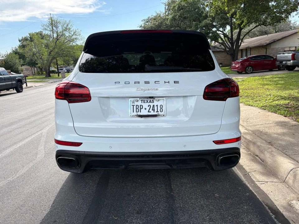 2016 Porsche 958 Cayenne - Image 7 of 17