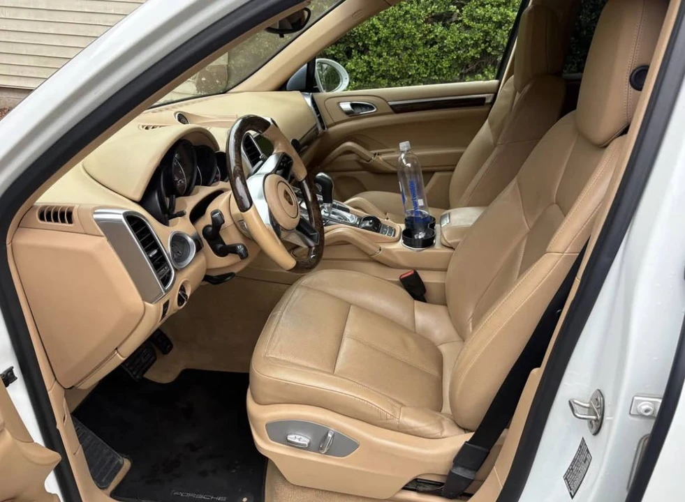 2016 Porsche 958 Cayenne - Image 6 of 7