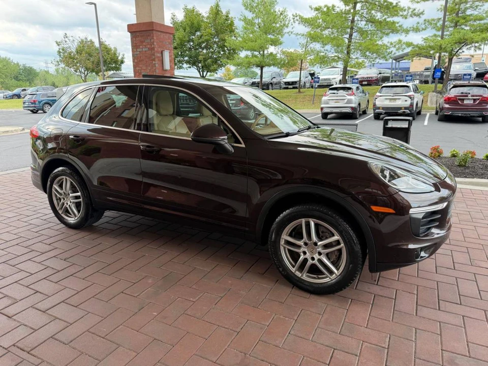 2016 Porsche 958 Cayenne - Image 8 of 19