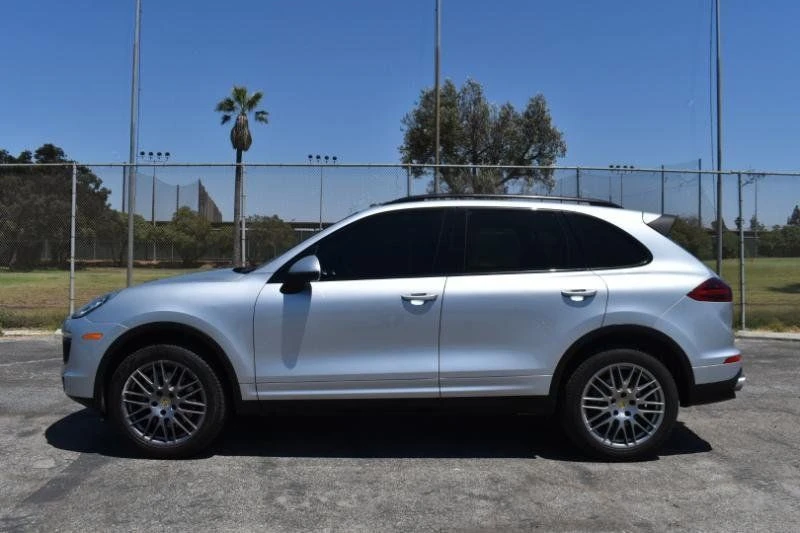 2016 Porsche 958 Cayenne - Image 2 of 20