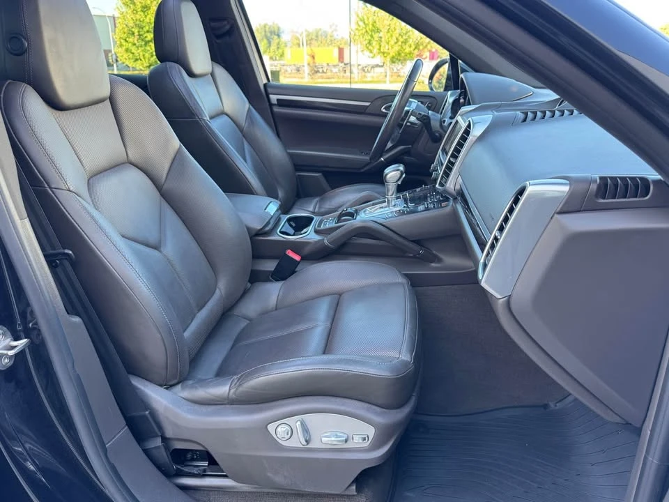 2016 Porsche 958 Cayenne - Image 15 of 20