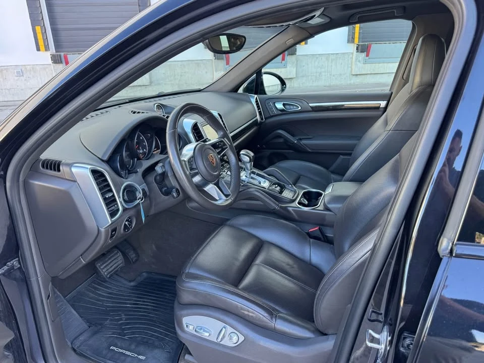 2016 Porsche 958 Cayenne - Image 11 of 20