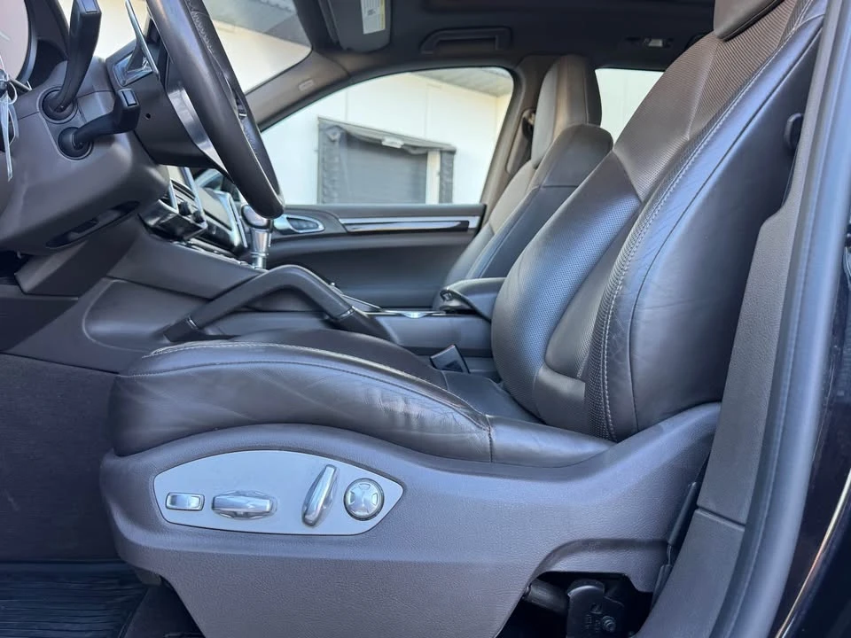 2016 Porsche 958 Cayenne - Image 13 of 20