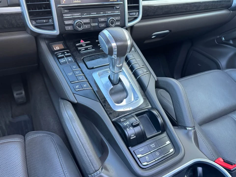 2016 Porsche 958 Cayenne - Image 19 of 20