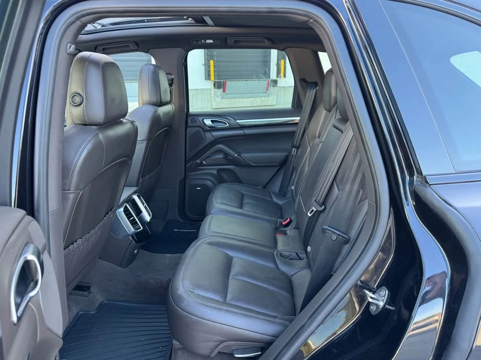2016 Porsche 958 Cayenne - Image 14 of 20
