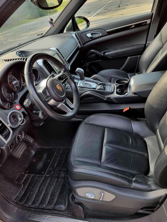 2016 Porsche 958 Cayenne - Image 7 of 9