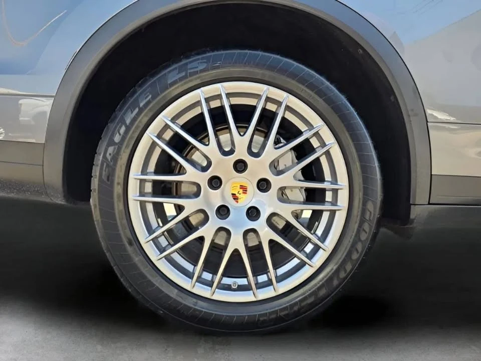 2016 Porsche 958 Cayenne - Image 12 of 20