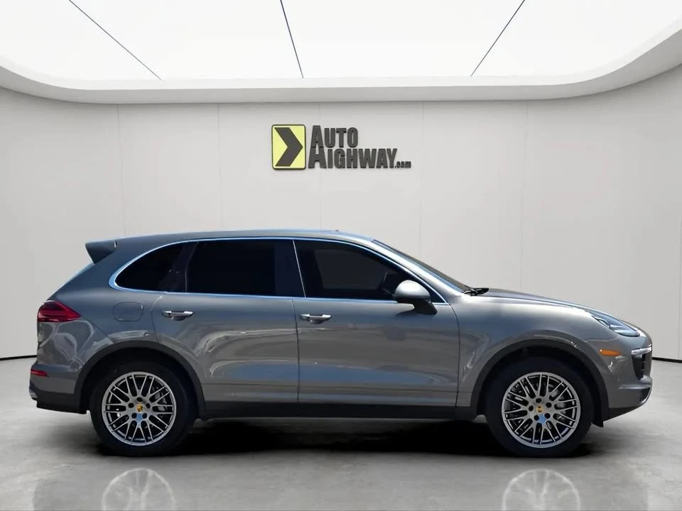 2016 Porsche 958 Cayenne - Image 2 of 20