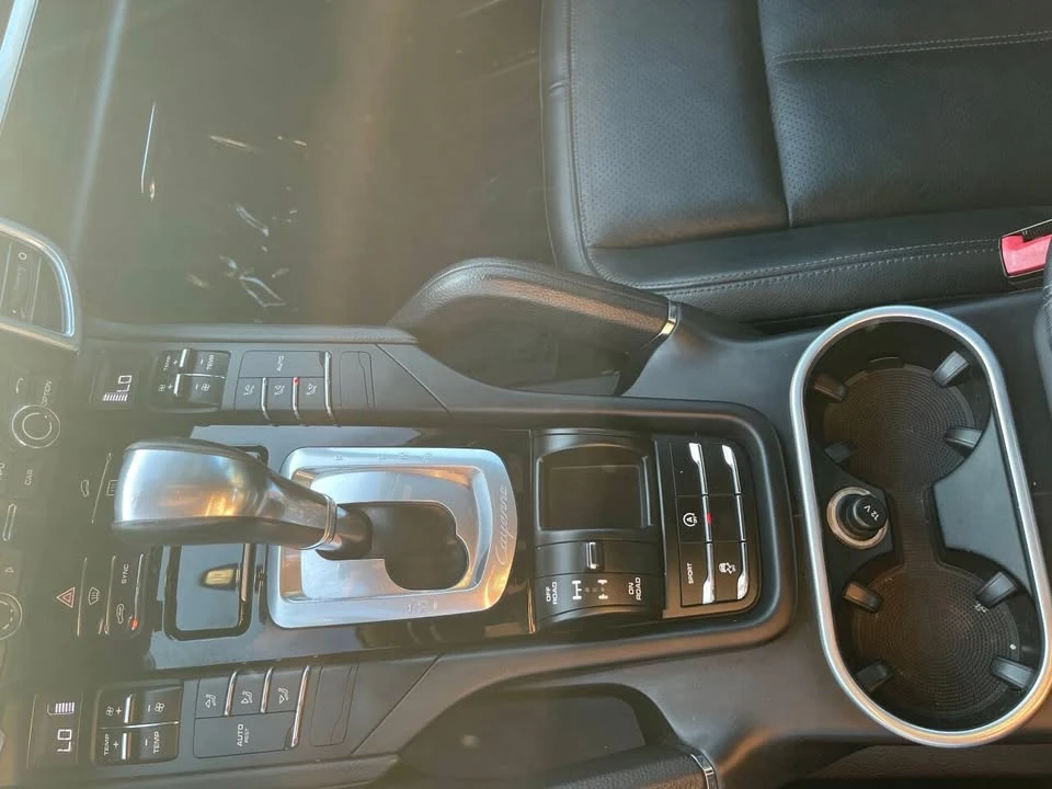 2016 Porsche 958 Cayenne - Image 14 of 20