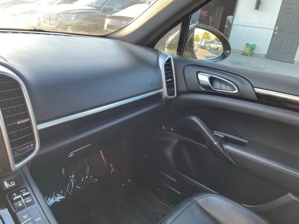 2016 Porsche 958 Cayenne - Image 15 of 20