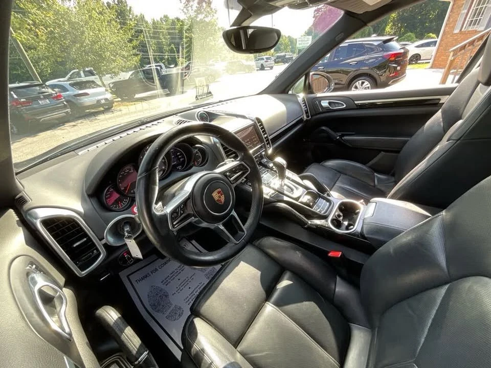 2016 Porsche 958 Cayenne - Image 13 of 20