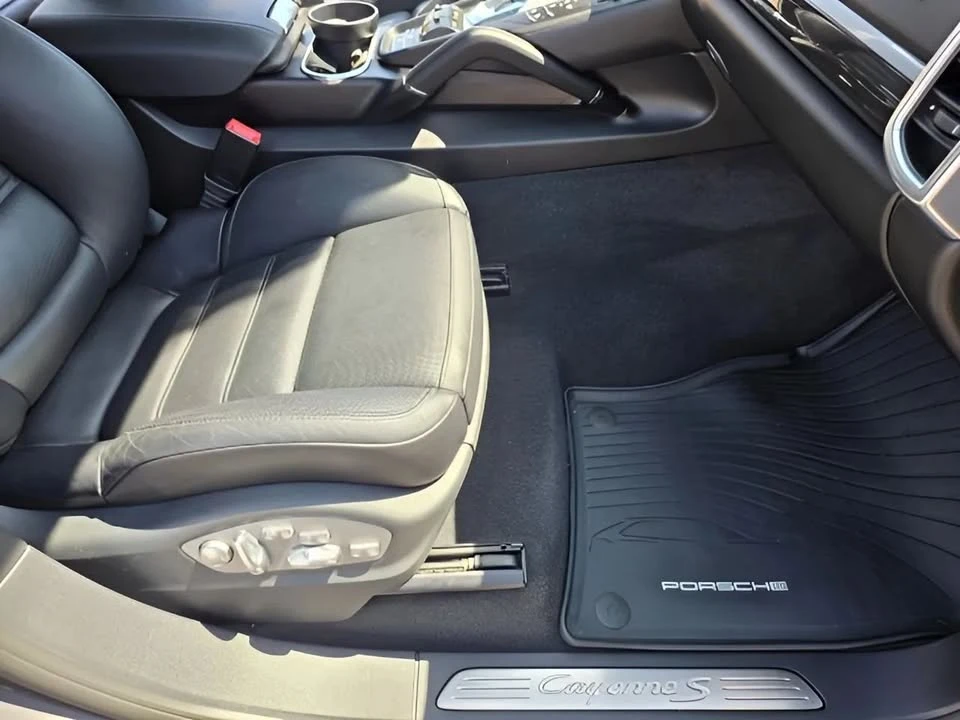 2016 Porsche 958 Cayenne - Image 19 of 20
