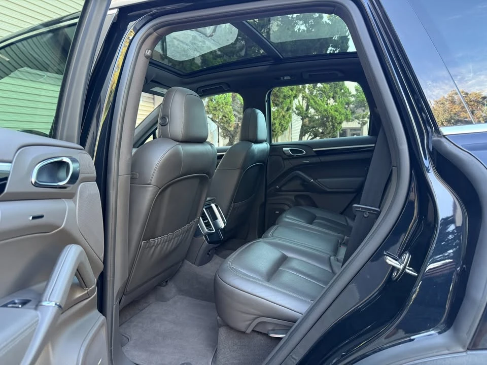 2016 Porsche 958 Cayenne - Image 10 of 20