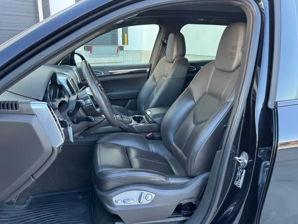 2016 Porsche 958 Cayenne - Image 12 of 20