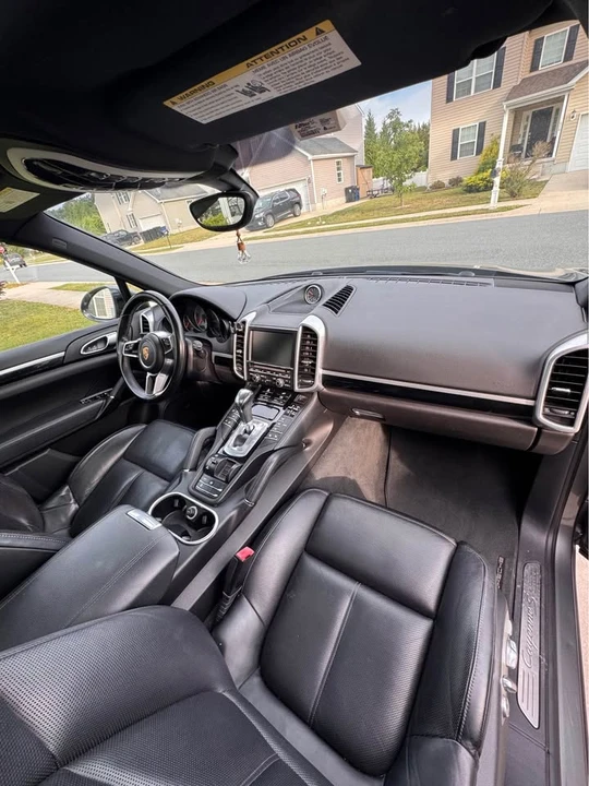 2016 Porsche 958 Cayenne - Image 12 of 17